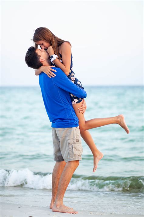 Pin On Couple Beach Photos