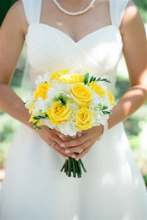 These roses are a great choice for your buddy, as they represent friendship, but they. Yellow Rose Bridal Bouquet | Yellow rose wedding, Yellow ...