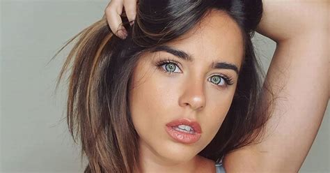 Corries Georgia May Foote Strips To Lingerie In Sizzling Instagram