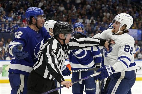 How To Watch Toronto Maple Leafs Vs Tampa Bay Lightning Nhl Playoffs