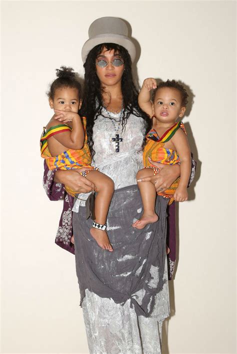 Beyonce's twins will not be in the spotlight anytime soon and there's a very good reason for it. BEYONCE CHANNELS LISA BONET IN RARE PHOTO WITH TWINS