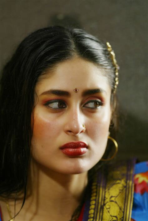 Fighting The Darkness Kareena Kapoor Super Sexy Stills From 2003 Film Chameli