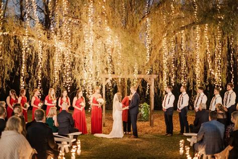 11 Breathtaking Outdoor Wedding Lights Ideas