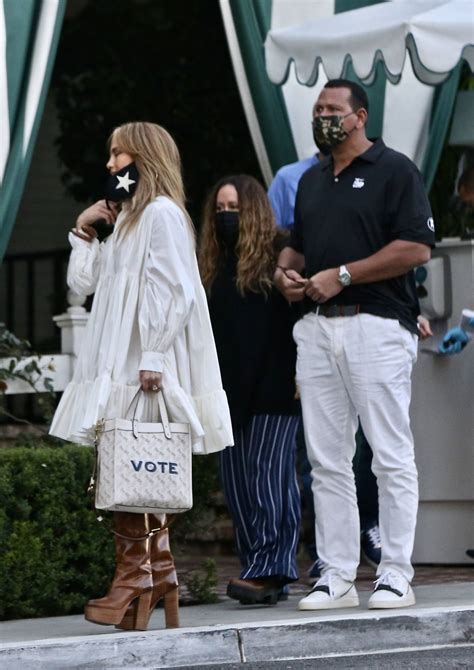 Jennifer Lopez And Alex Rodriguez Seen With Friends At San Vicente
