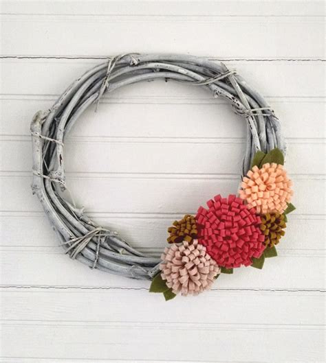 15 Joyful Handmade Spring Wreath Ideas To Decorate Your