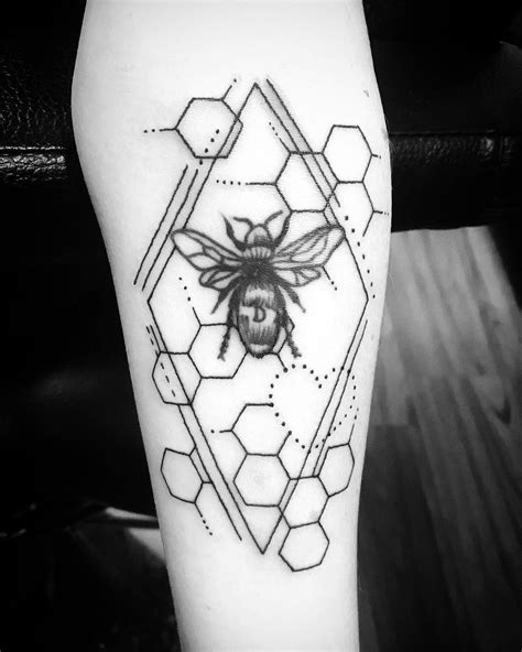 Geometric Bee Tattoo Best Tattoo Ideas
