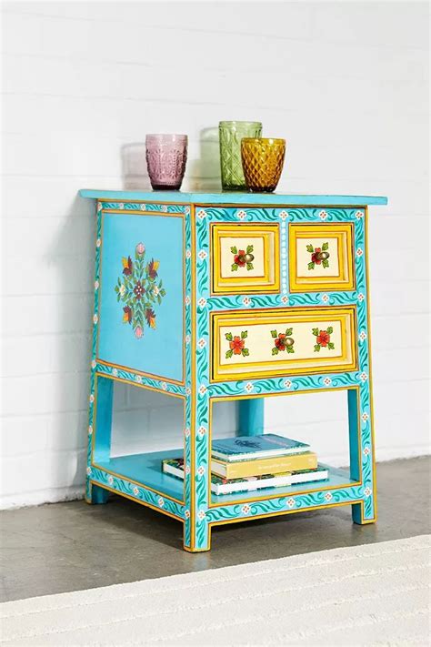 Painted Bedside Table With Drawers | Tables de nuit peintes, Table de