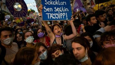 Mujeres Turcas Se Sienten En Peligro Tras Retirada De Su Pa S Del