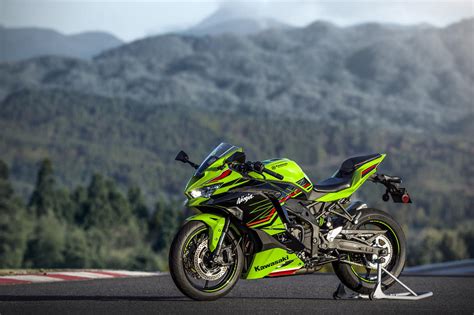 Kawasaki Présente La Ninja Zx 4r Sa Nouvelle Sportive à Quatre Cylindres