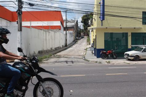 Dupla é Presa Suspeita De Assaltar Empresa E Fazer Funcionários Reféns Na Zona Sul De Manaus