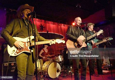 Dave Alvin And Phil Alvin Photos And Premium High Res Pictures Getty