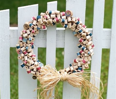 9 Wreath 10 Beautifully Creative Thread Spool Craft Projects