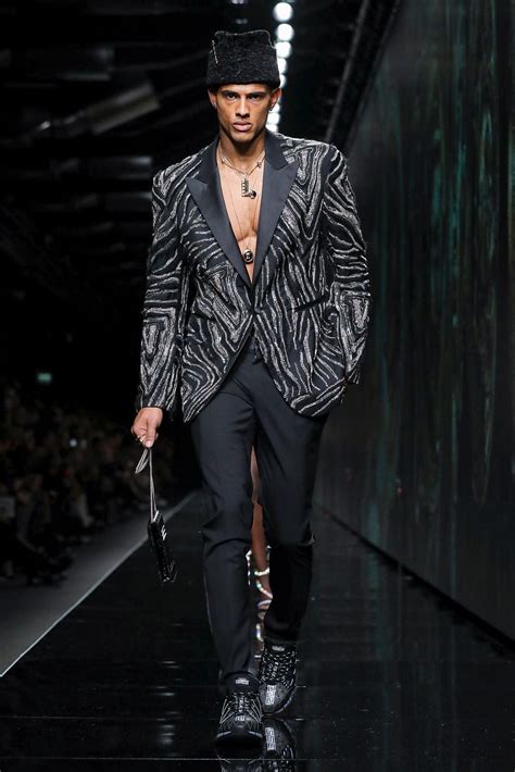 Versace Ready To Wear Fallwinter 2020 Milan Fashionably Male