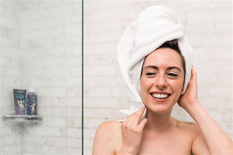 Expert Reveals How Many Times We Should Shower Per Week