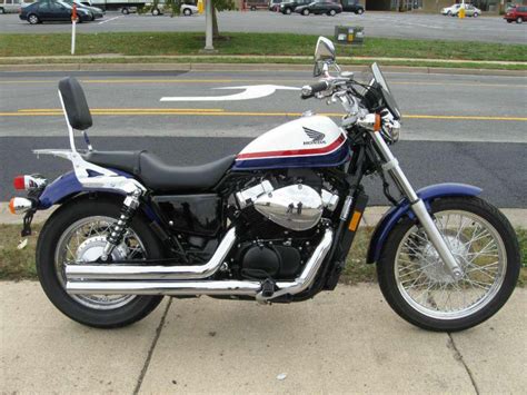 The shadow 750 spirit´s style is classic cruiser. 2011 Honda Shadow RS (VT750RS) Cruiser for sale on 2040-motos