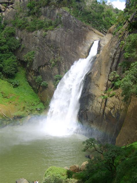 Sri Lankan Beauty Dunhida Waterfall Wonderful Waterfall In Srilanka