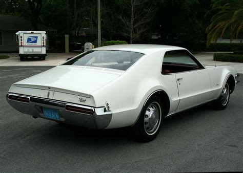 This 1968 Oldsmobile Toronado Is All Kinds Of Front Wheel