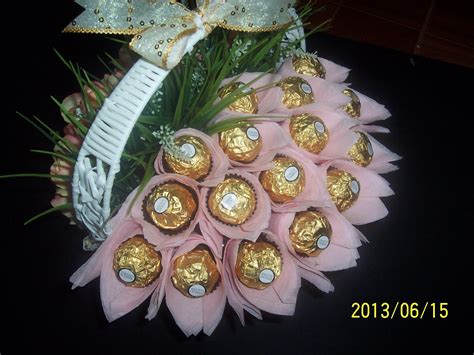 Bunga cara membuat hiasan dinding kamar buatan sendiri dari kertas origami. KOLEKSI GUBAHAN HANTARAN: Gubahan Coklat