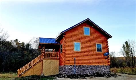 Enjoy A Creekside Cabin In Iowa On Your Next Secluded Getaway