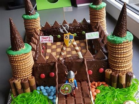 Die ritterburg backform ist hervorragend für jeden kindergeburtstag. Ritterburg | Rezept (mit Bildern) | Muffins ...