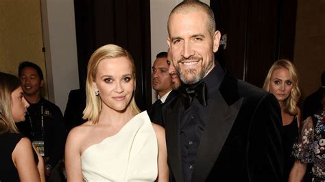 Reese Witherspoon Re Unites With Ex Husband Ryan Phillippe Amidst Dating Tom Brady Rumors