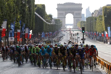 The world's biggest cycling race. Eurosport se vuelca con la retransmisión del Tour de ...