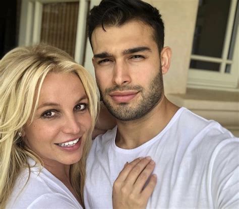 Sam Asghari Files For Divorce From Britney Spears Goss Ie