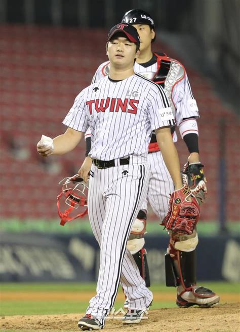 Jul 04, 2021 · 고우석 인스타 팔로우 한거는 덤. 포토교체되는 고우석 - 일간스포츠