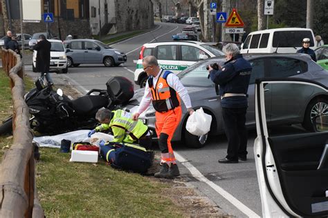 Un Enne Muore Nello Scontro Tra Moto E Auto Nel Casertano