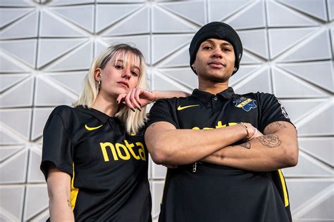 With over 25 years of experience aik has developed . AIK Stockholm thuisshirt 2020 - Voetbalshirts.com