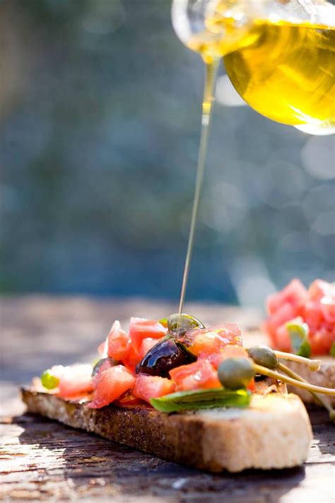 There will be no problem if you have shared some of your food olive oil is filled with antioxidant: Olive oil obsession #oliveoil | Comida, Aceitunas ...