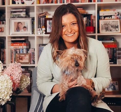 Apresentadora da tvi está a apostar tudo na vida profissional, no maria botelho moniz acarinhada pelo namorado: Finalmente feliz! Maria Botelho Moniz quebra silêncio ...