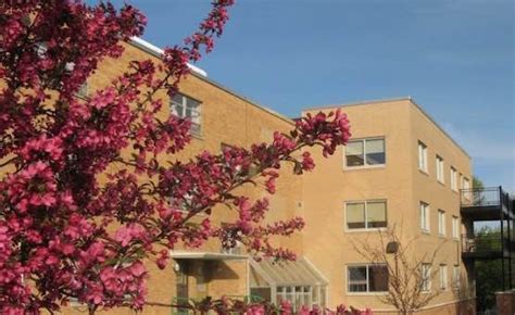 Your milwaukee, wi home services team. Best Nursing Homes in Milwaukee, WI | Retirement Living