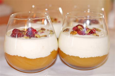Leichtes Schichtdessert mit Apfelmus und Joghurt von LauraPiet