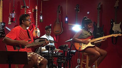 Pothi vacha malliga mottu song பொத்தி வச்ச மல்லிக மொட்டு | manvasanai. Pothi Vacha Malliga Mottu Live Selfie Guitar Instrumental ...