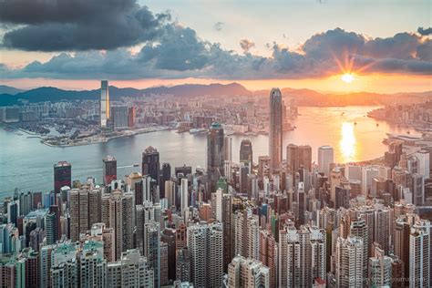 A Spectacular Sunrise At Victoria Peak Hong Kong Wt Journal