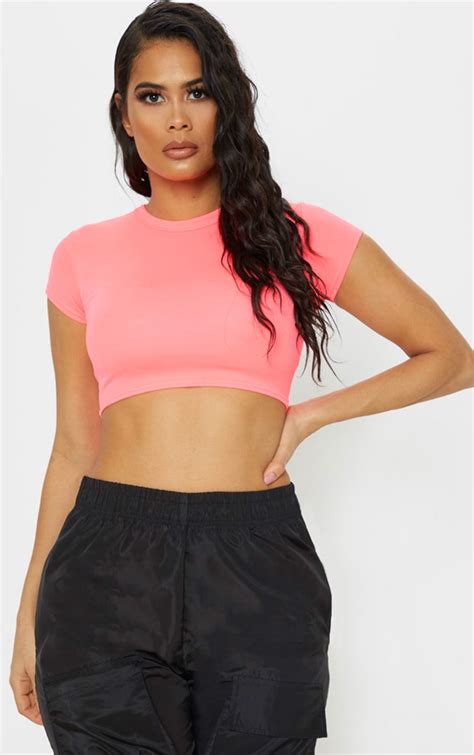 Basic Neon Pink Short Sleeve Crop T Shirt Prettylittlething