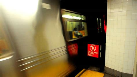 Photo by david pirmann, august 2000. MTA NYC Subway R46 C Train via Jay St / Metrotech - YouTube