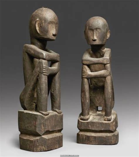 Its centre moves from one area to another, it is everywhere. A pair of Ifgao Figures, Luzon island, Philippines in 2020 | Jazzclub