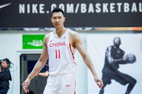 Yi Jianlian Becomes First Player In Cba History With 10000 Points And