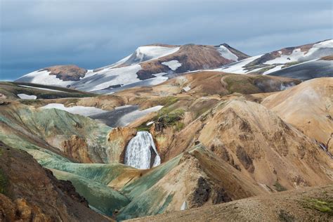 A Waterfall In Landmannalaugar In The Highlands Of Iceland 2048×1367
