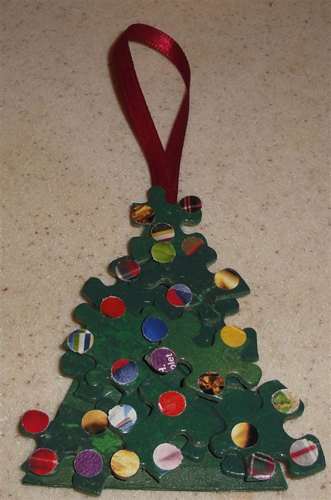 How To Create A Fun And Easy Christmas Tree Ornament From Recycled