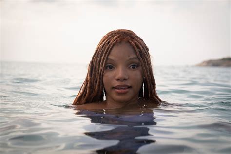 Review Halle Bailey Is The Quintessential Modern Disney Princess In