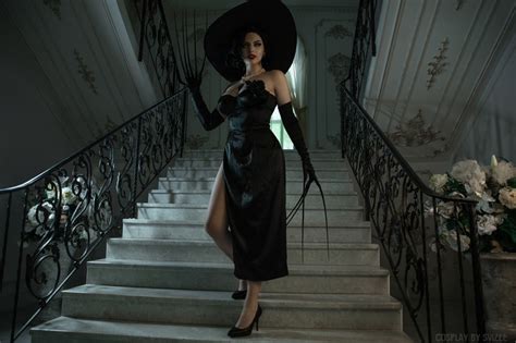 Cosplay Sexy Lady Dimitrescu In A Black Dress CyberPost