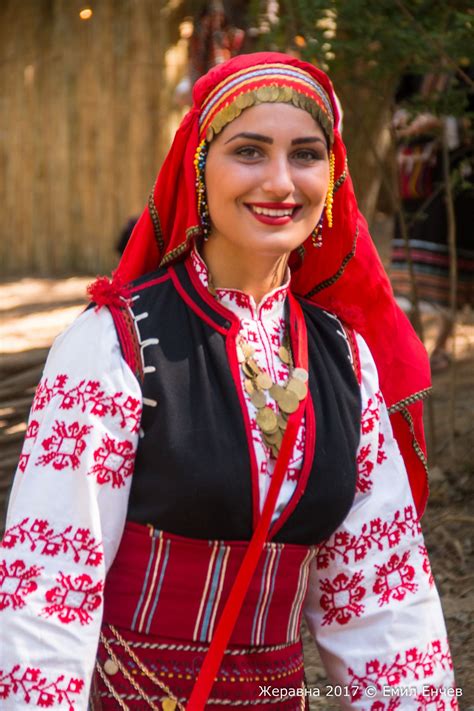 Bulgarian Beauty 5 Costumes Around The World Beauty Around The World Beautiful Costumes