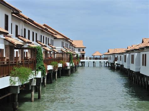 Lake @ pd waterfront hemen köşedeyken pantai bagan pinang 2.6 km uzaklıktadır. Grand Lexis Port Dickson - Malaysia - Overwater Bungalows