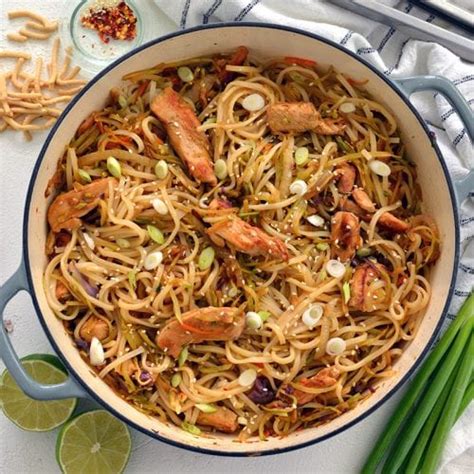 Chicken Stir Fry Rice Noodles Ready In Only 20 Minutes