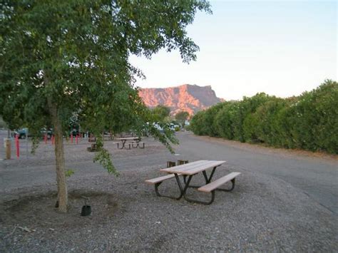 This nicely laid out campsite provides great space. Campground photo - Cattail Cove State Park, Lake Havasu ...