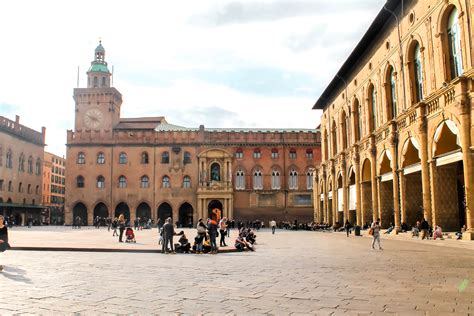 Ultimate Foodie Travel Guide to Bologna, Italy