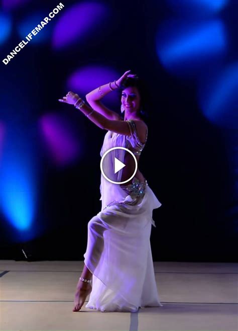 hypnotizing belly dance performance by jasirah dancelifemap belly dance dress belly dance